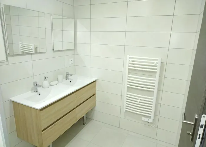 La Fermette Paisible Proche Du Mont Saint-michel * Saint-James